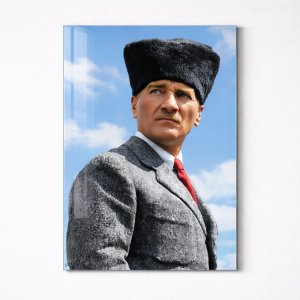 Atatürk Cam Tablo – Gökyüzü Fonlu Klasik Portre Tasarımı